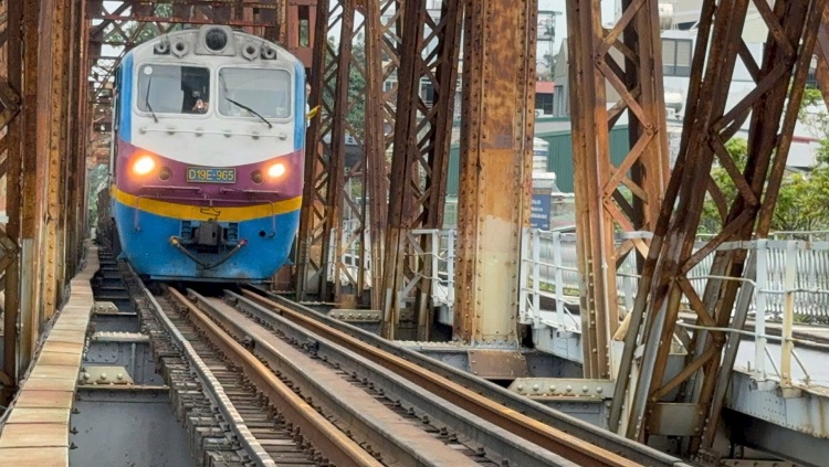 Vé Tàu Diêu Trì Đi Sài Gòn DSVN - Bán Vé Trực Tuyến